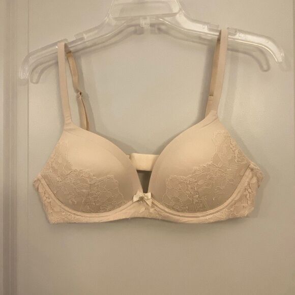 Victoria’s Secret bra, body by Victoria no wire bra size 36B - Picture 2 of 6